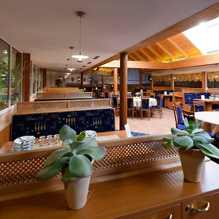 Ξενοδοχείο Sport-v-hotel 4*